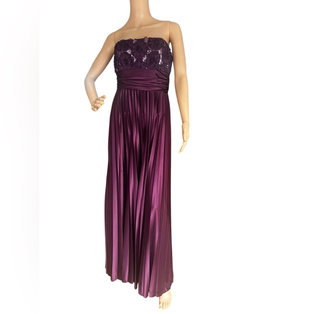 Xtraordinary Strapless Purple Pleated Gown Sequin Floral Bodice Dress Sz 9